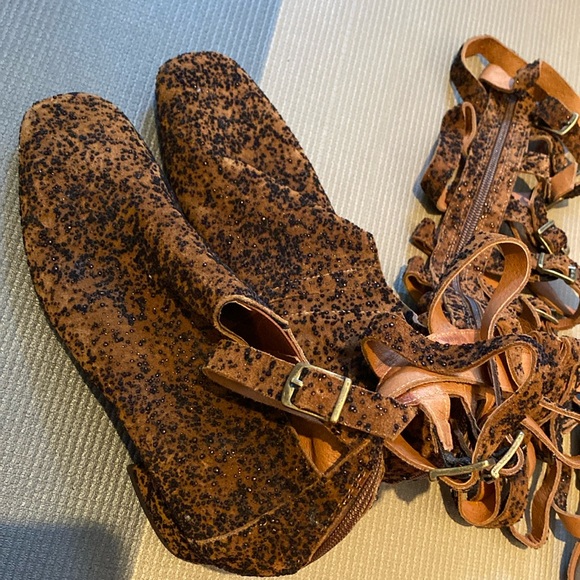 *RARE* Miista London gladiator style leather boots - Picture 2 of 8